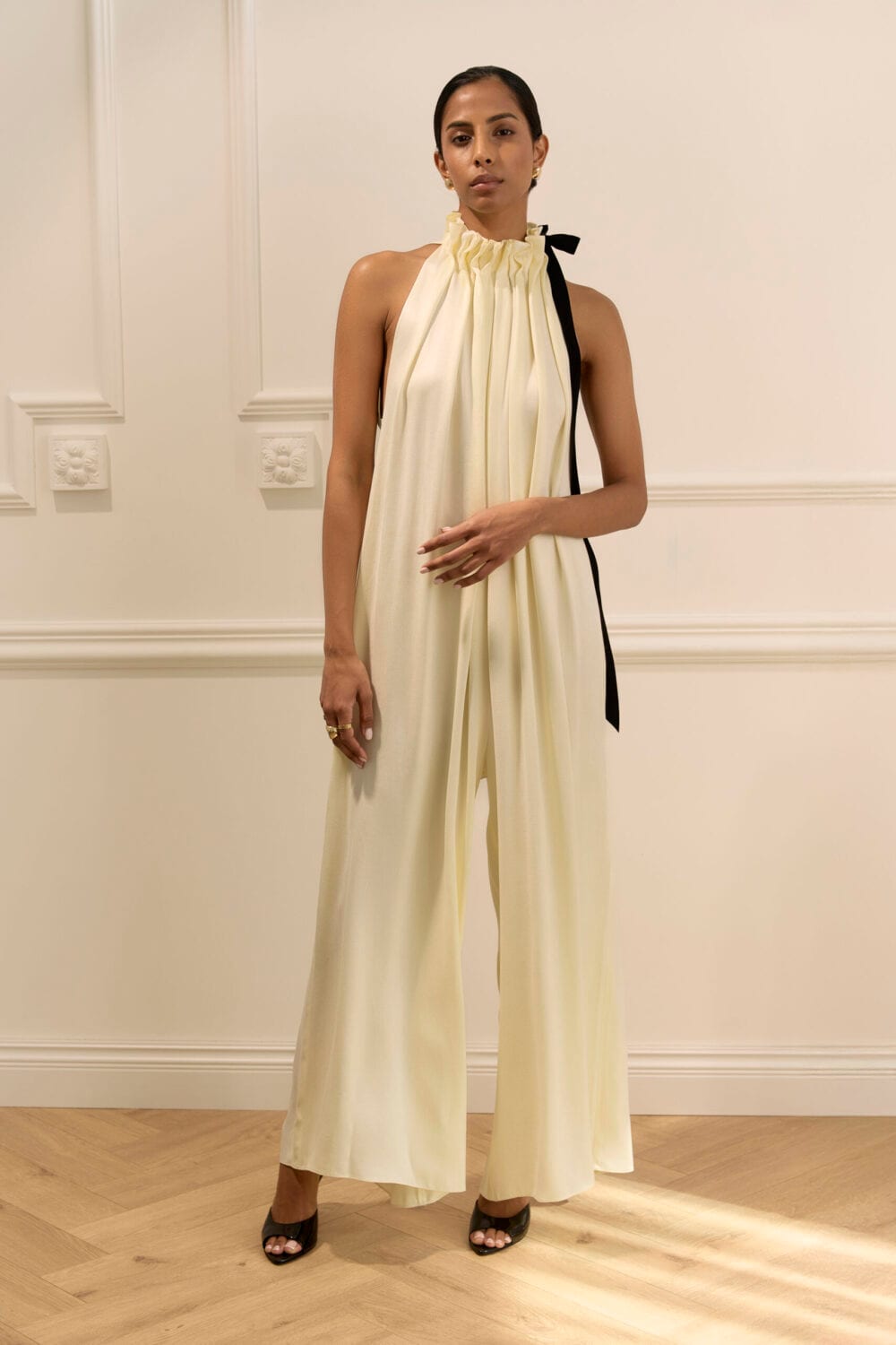 ABU DHABI cream jumpsuit — zdjęcie 3