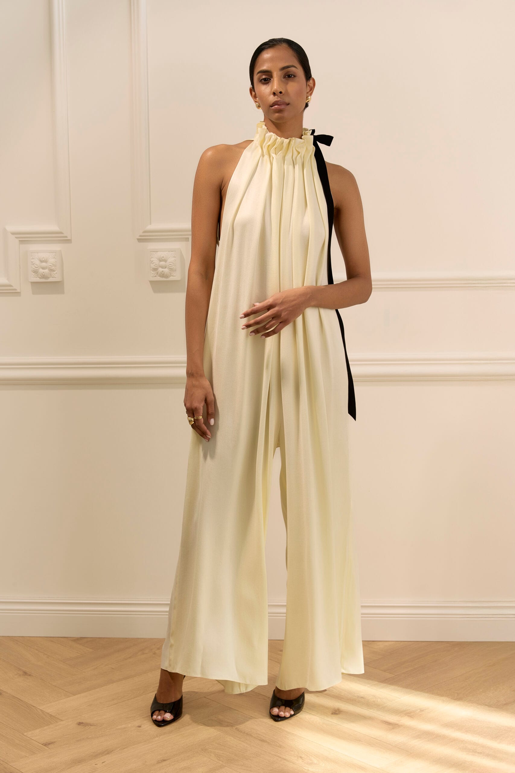 ABU DHABI cream jumpsuit — zdjęcie 3