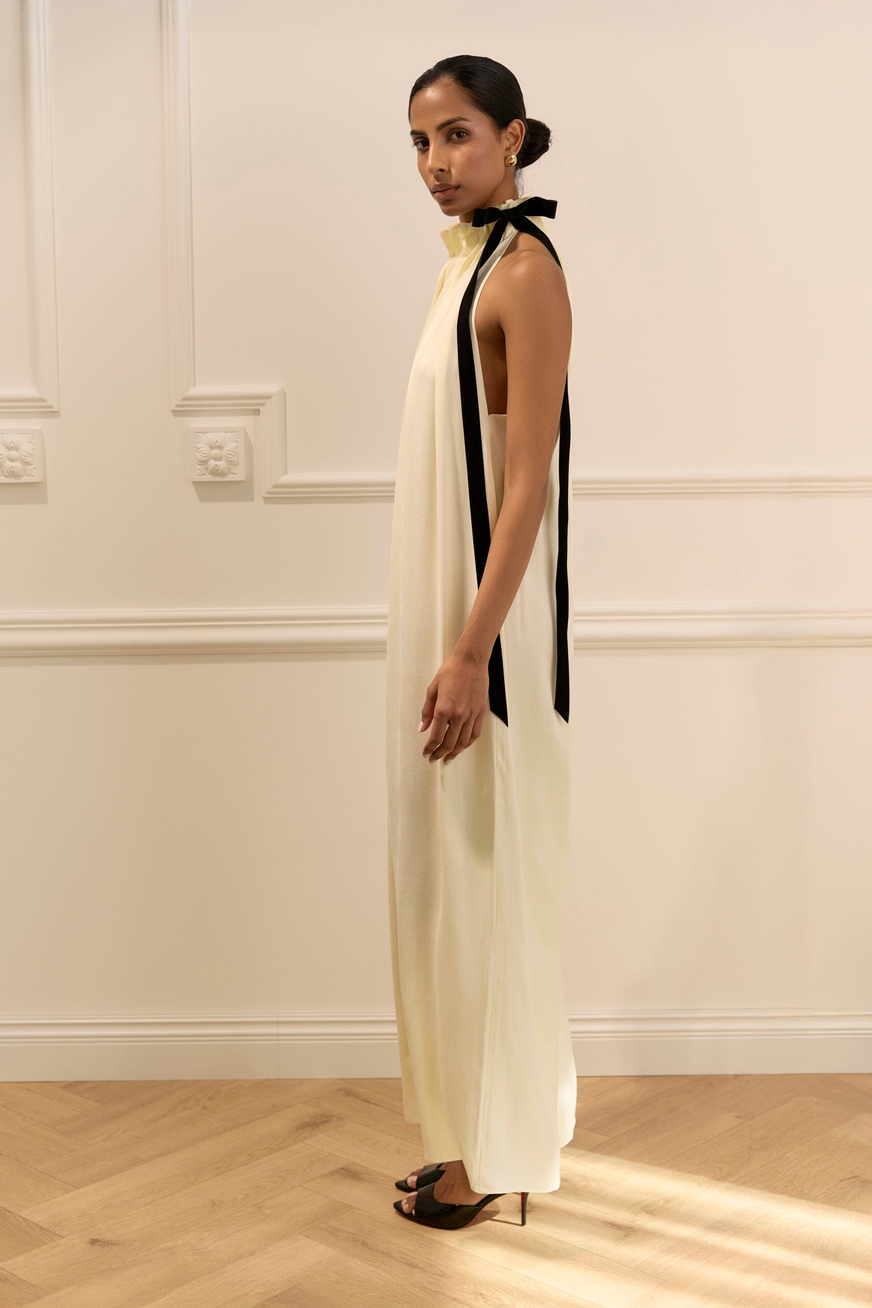 ABU DHABI cream jumpsuit — zdjęcie 6