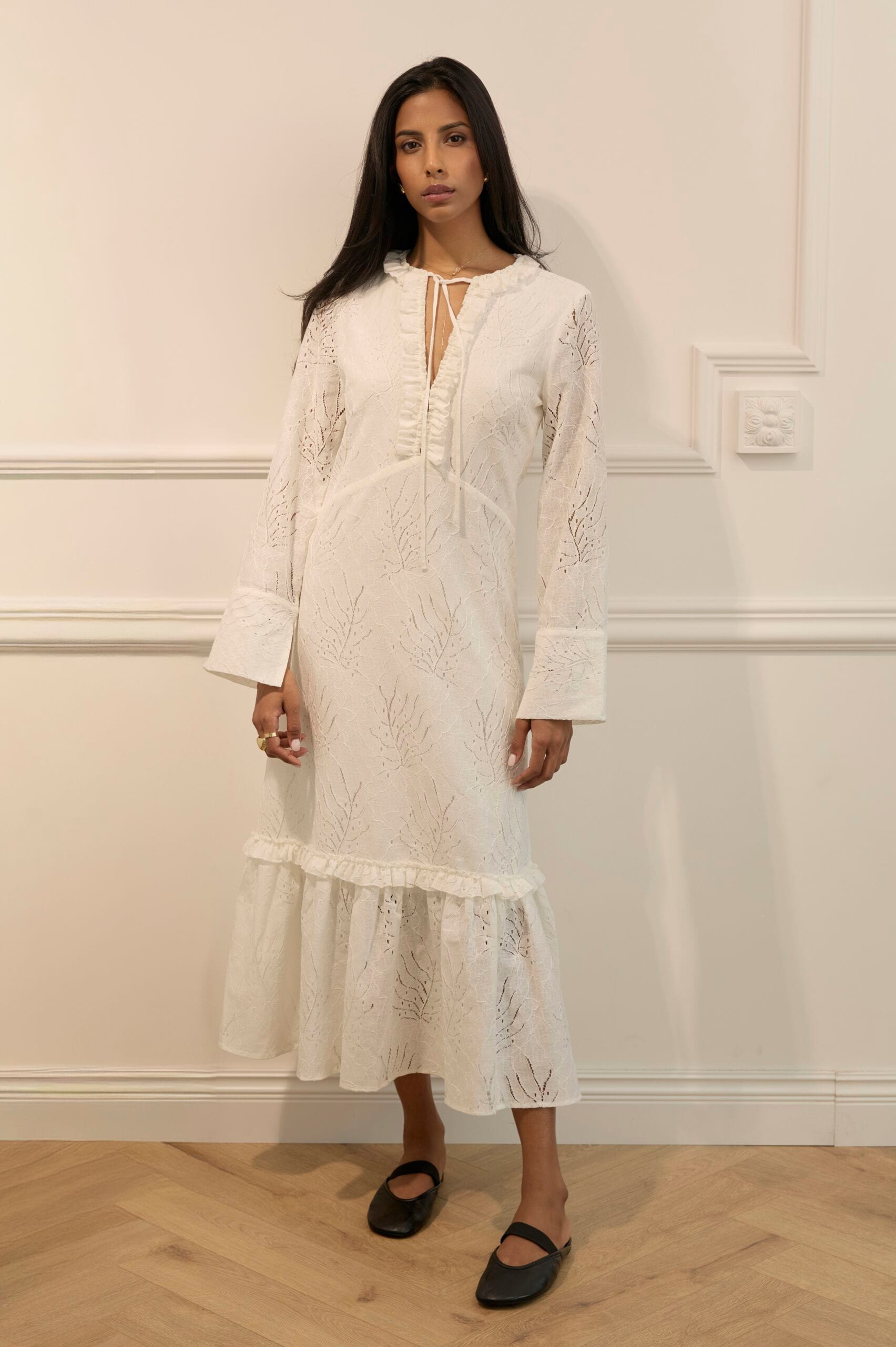 SILVERSTONE ivory dress — zdjęcie 2